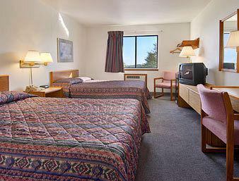 Super 8 By Wyndham Danville Room photo